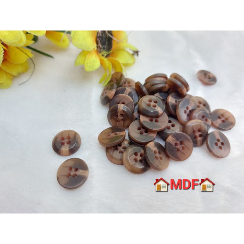 4 nút áo 4 lỗ dạng xà cừ size 1.5cm