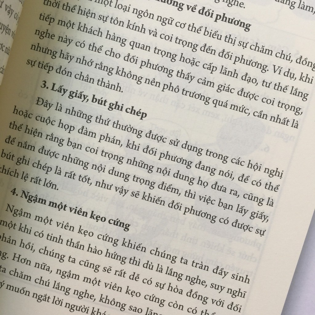 Sách : Tip Công Sở 1 – Khả Năng Lắng Nghe