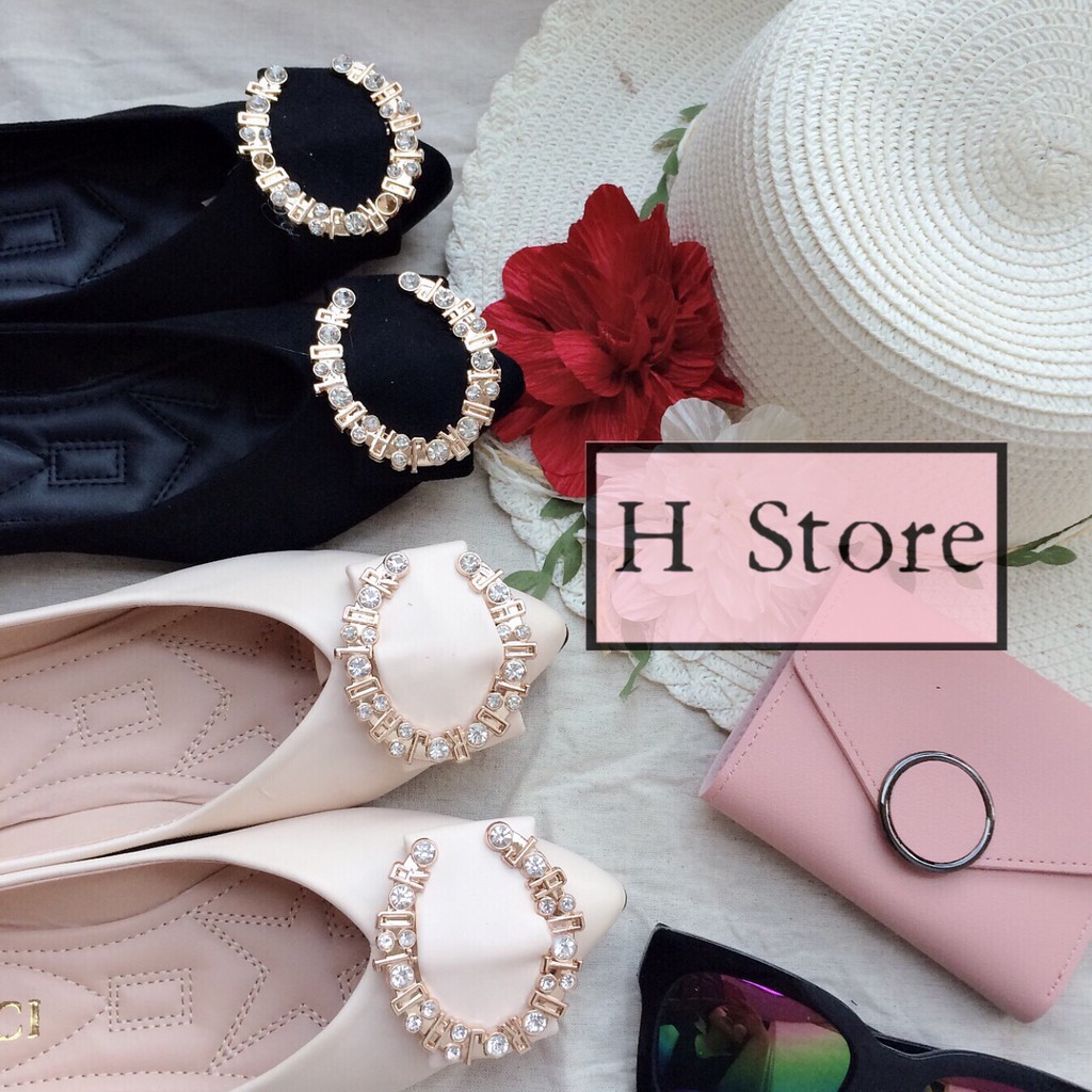 Bệt búp bê gắn hình C đá lấp lánh siêu sang | BigBuy360 - bigbuy360.vn