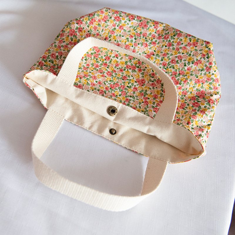Túi Xách Tote Vải Canvas Dày Dặn Họa Tiết Hoa Nhỏ Xinh Phối Khóa Cài Đồng Dễ Thương Thời Trang