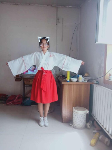 Hán phục cách tân Hồng Liên Hoa