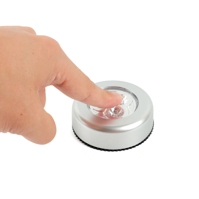 Đèn LED không dây chạy bằng pin gắn tủ quần áo tiện dụng