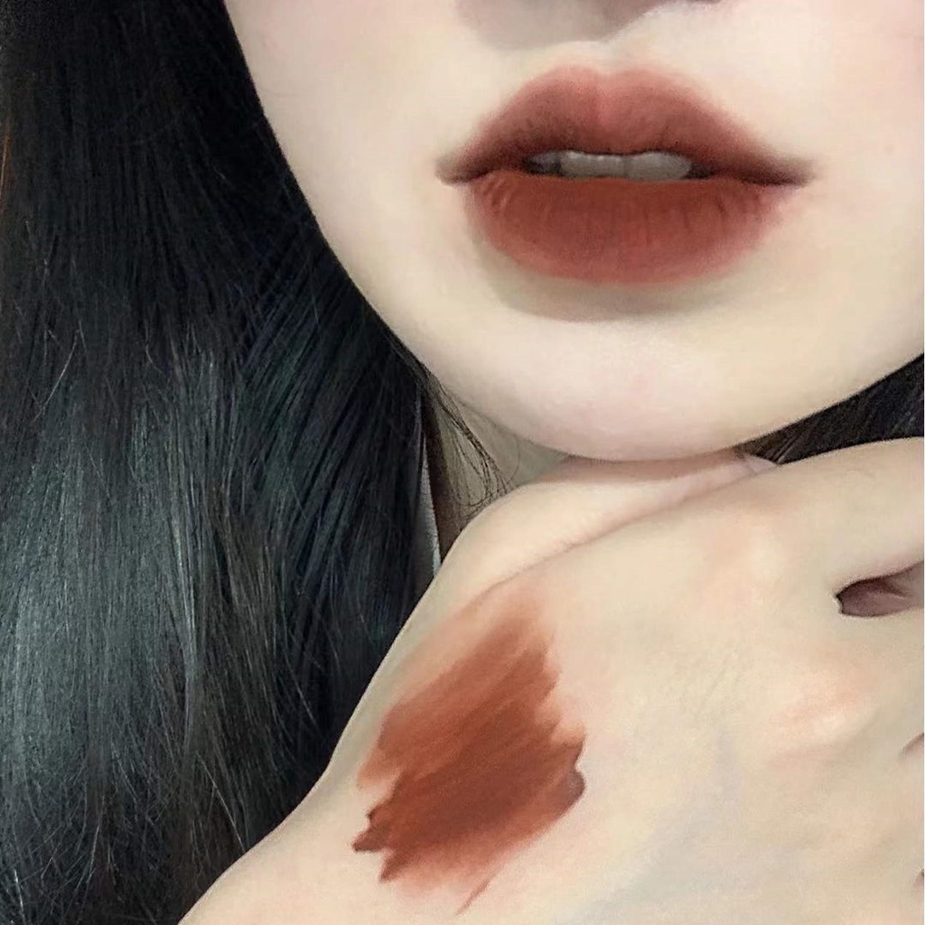 Son Kem Hiệu Ứng Gương Dưỡng Ẩm Chống Nước Phiên Bản Năm Mới