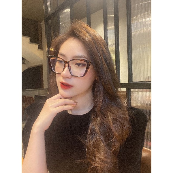 Kính Rue 21 hàng chuẩn auth, có mail mua hàng chính hãng