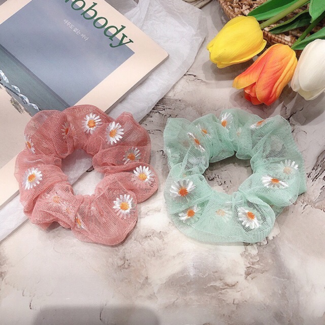 Dây buộc tóc scrunchies hoa cúc thêu