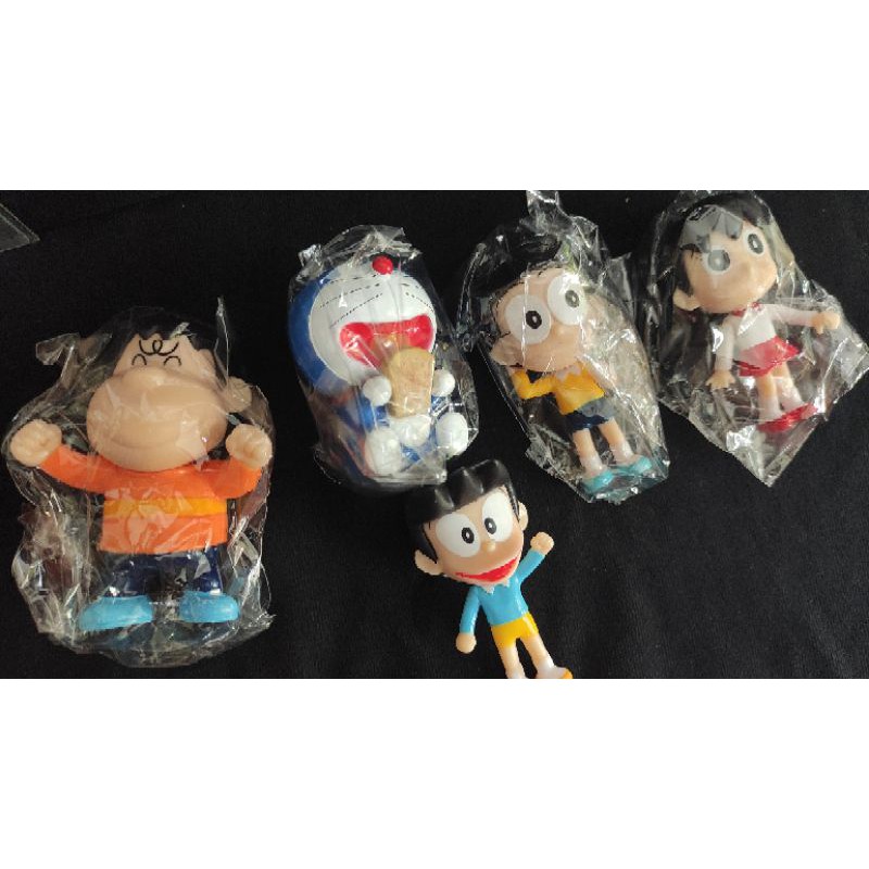 Bộ mô hình Doreamon giá siêu rẻ.