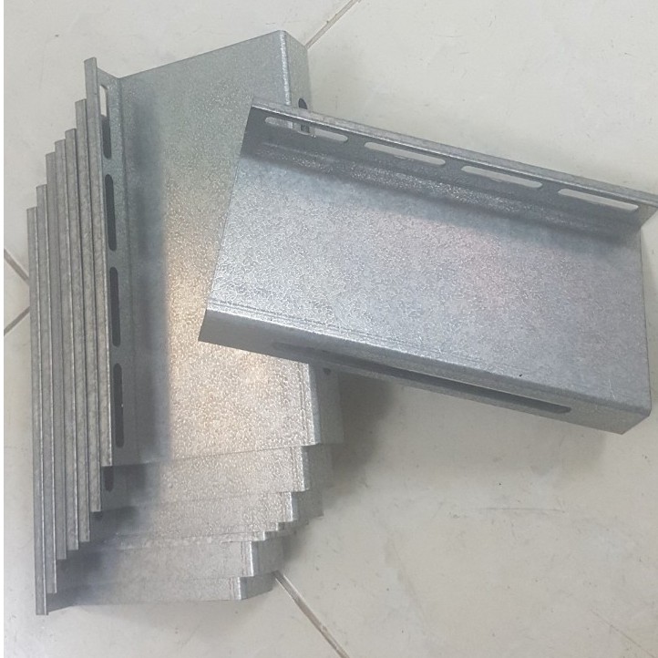 Phụ kiện lắp pin năng lượng mặt trời - Chân Z mái tôn 20cm - 30cm
