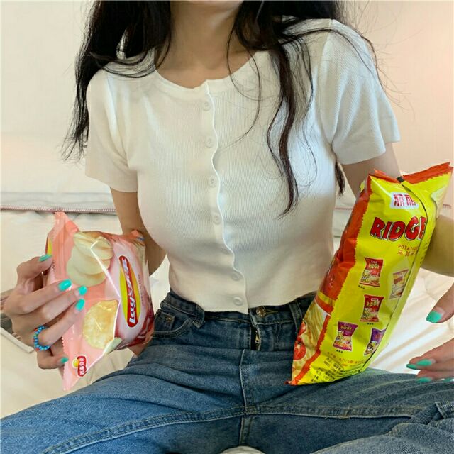 Áo len tăm cổ tròn có khuy