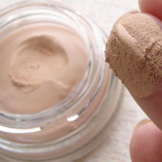 PHẤN TƯƠI ĐỨC MOUSSE MÃ MÀU 04