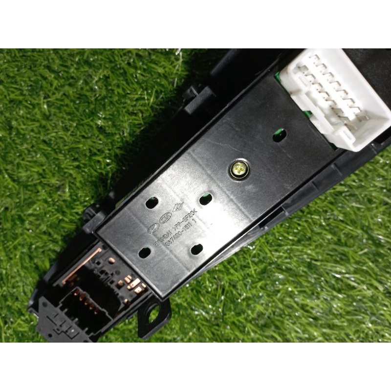 Công tắc cửa Hyundai Elantra, Avante