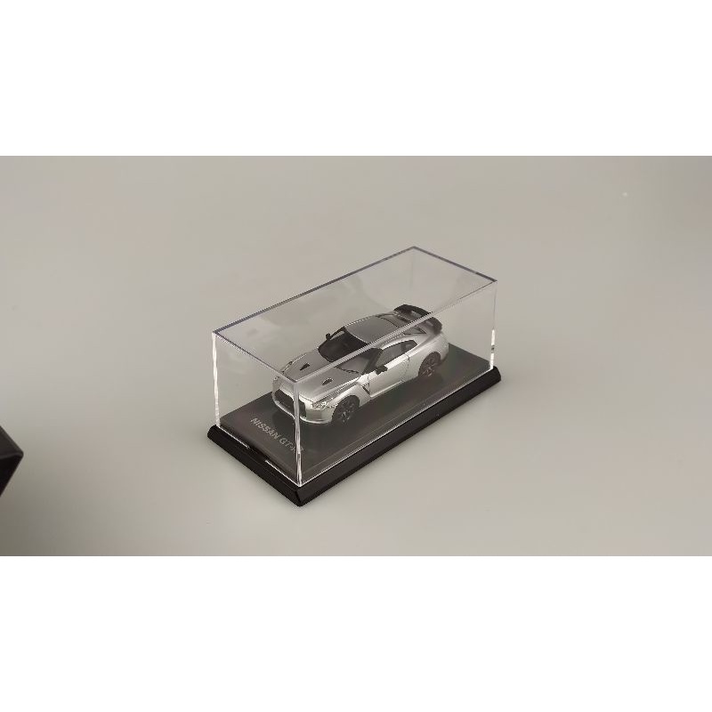 Mô hình ô tô Nissan GTR R35 1/64 Dealer