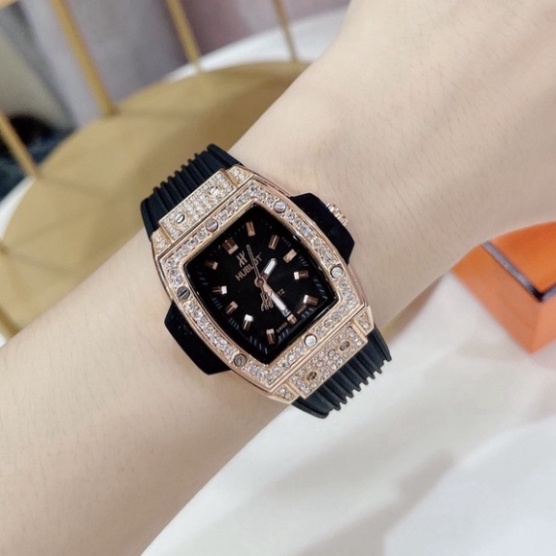 Đồng hồ nữ hublot mặt chữ nhật đính đá sang trọng [Bảo hành 12 tháng] tặng hộp cao cấp
