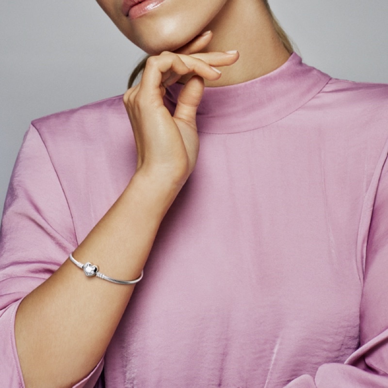 Vòng pandora chốt tim đủ hộp và túi hãng