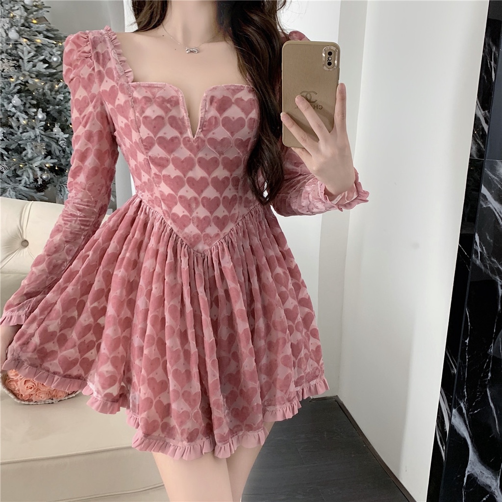 Đầm nhung cổ vuông ba chiều màu đồng nhất phong cách Pháp ngọt ngào quyến rũ