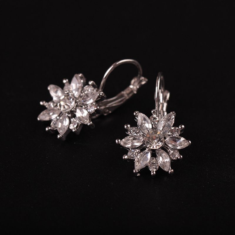 Bông tai thiết kế hình hoa đính đá sang trọng cho nữ