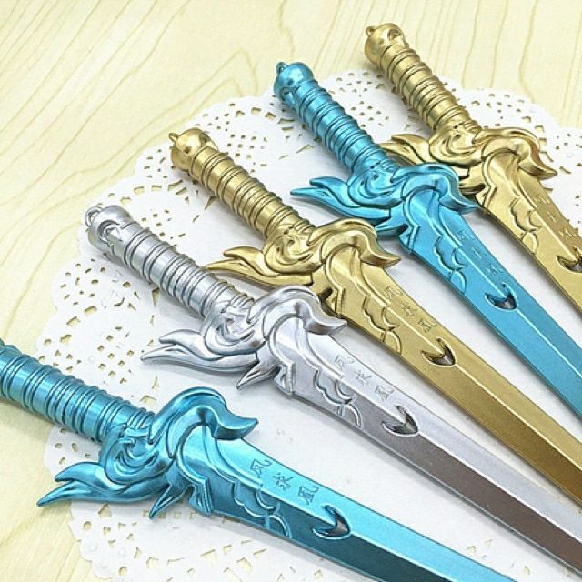 12 chiếc bút bi kiếm đẹp