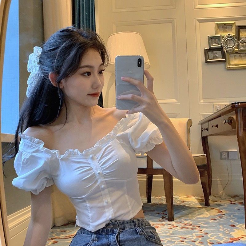 THANH LÝ MỚI Áo croptop tay phồng nút bọc màu trắng viền bèo