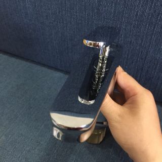 Vòi lavabo nóng lạnh