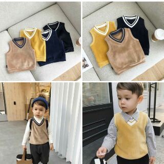 Áo gile nhung bé trai( quần tất túi zip tím)