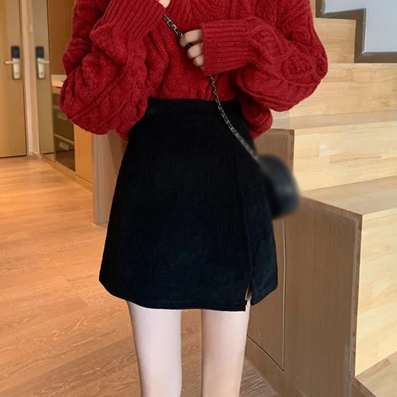 Chân Váy Chữ A Màu Trơn Thiết Kế Xẻ Quyến Rũ