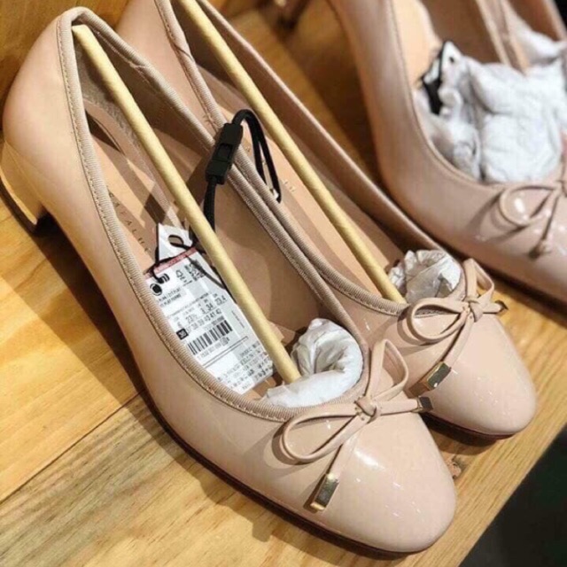 Dép bershka