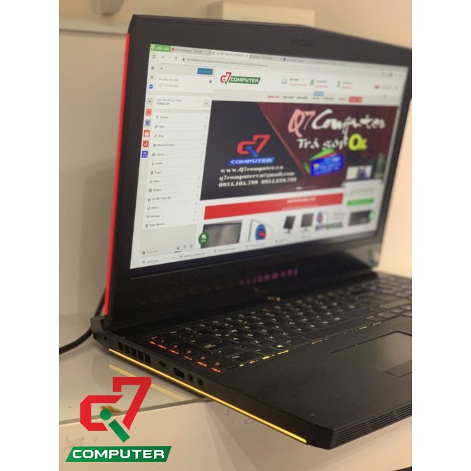 Laptop Gaming Cao Cấp Dell Alienware 17 R4 17.3 inch Windows 10 Core i7 7820hk+/ SSD 256g+hdd 1T / FHD / GTX 1070 8g