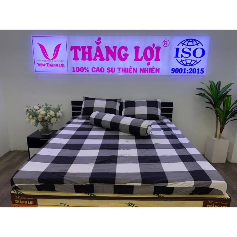 DrapThắng lợi, ga giường IN LOGO (4 món) mẫu ĐEN TRẮNG cao cấp