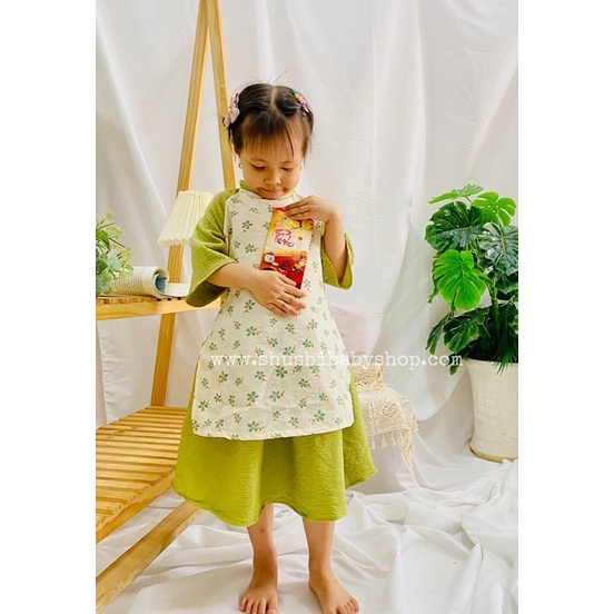 áo dài cách tân bé gái hoa nhí xốp nhăn hàng thiết kế xinh đẹp màu đỏ màu vàng bé mặc tết, du xuân, lễ hội 8-25kg