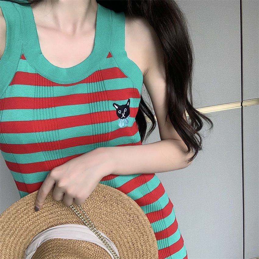 Đầm dệt kim dáng dài họa tiết kẻ sọc phối xẻ tà thời trang retro cá tính