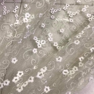 Vải lưới thêu trắng