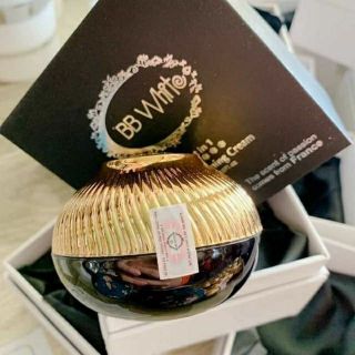Kem face trắng da BB white