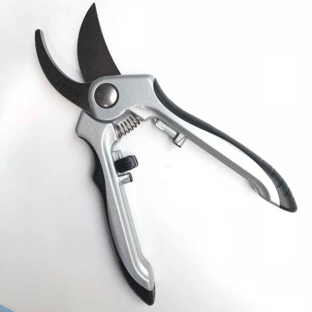 Kéo cắt cành 8” , cán nhôm Licota CHL-FSH 75