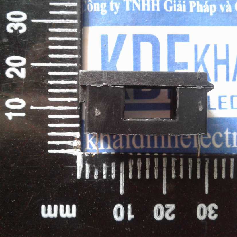 Com bo 20 cái đế cầu chì tròn thủy tinh vỏ nhựa 5x20mm 2 CHÂN CẮM BLX-A KDE0182