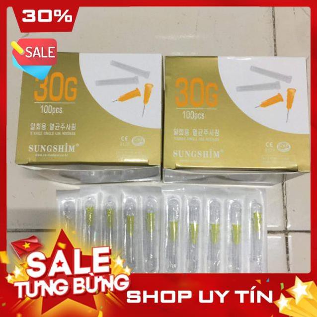 01 hộp Kim 30G-4mm SUNGSHIM, sản phẩm không thể thiếu trong quá trình chăm sóc sắc đẹp ở các spa và viện thẩm mỹ.