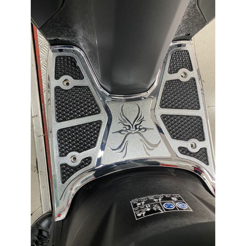 Thảm lót sàn để chân vision 2021 2022 2023 2024 inox cao su crom carbon