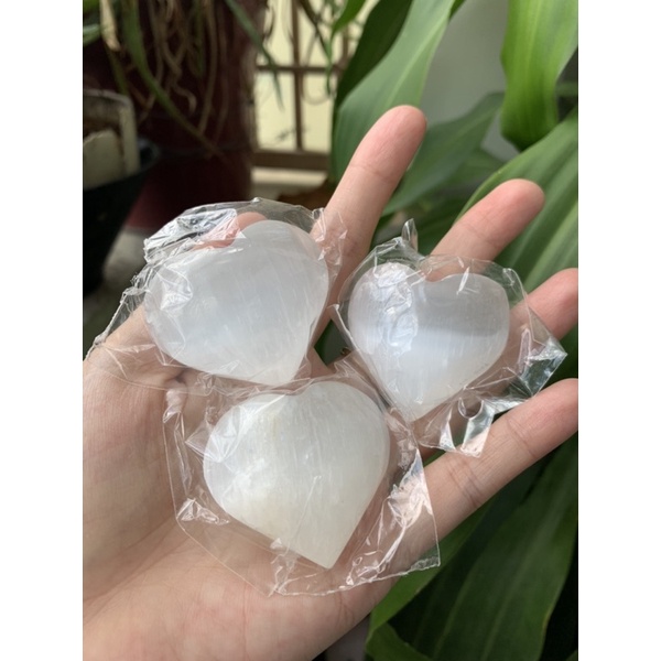 SELENITE - Trụ đá - Tim - Cầu - Gậy xoắn- Mặt Trăng - Móc khoá- Đĩa bán nguyệt -Tháp 6cm- Đá thanh tẩy tự nhiên mài đẹp