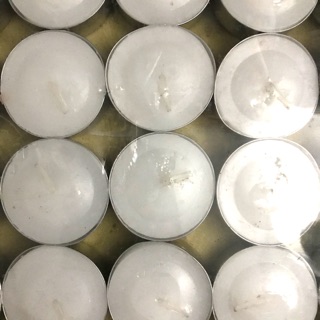 1 viên nến tealight trắng/vàng