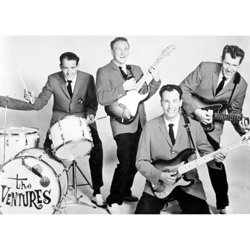 Bộ 8 CD nhóm nhạc The Ventures