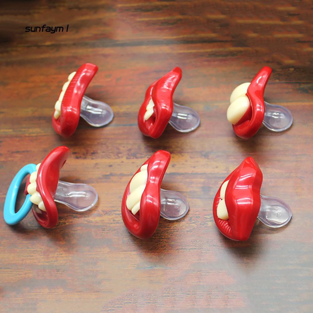 Núm vú silicone hình đôi môi cho bé