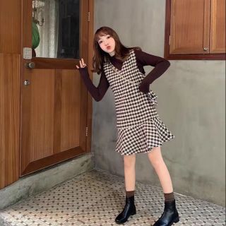 Sét váy dạ, áo len, túi đeo
