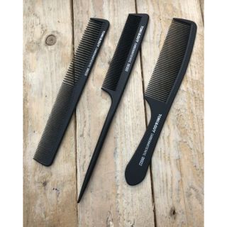 Lược cắt tóc Toni&guy đen được chọn mẩu