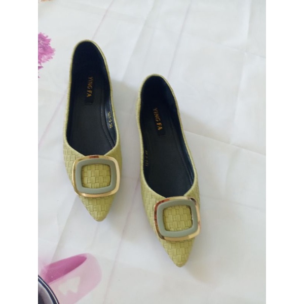 sale toàn bộ giày bệt qc size 36