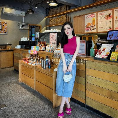 Chân váy jeans bò dài 4 khuy túi mổ cạp chéo