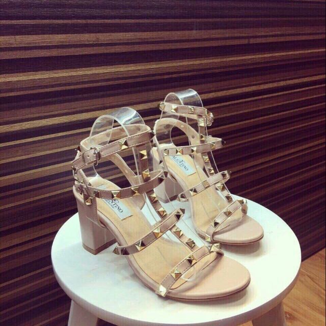 Sandal valentino tán đinh