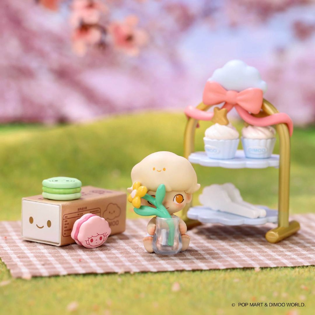 Dimoo Đồ Chơi Nghệ Thuật go on an outing Withther series