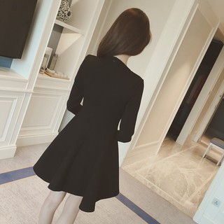 Váy đen dáng chữ A
