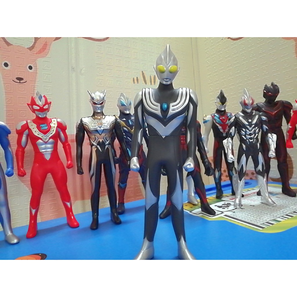 Mô hình Ultraman Tiga Dark 23cm Series Phim Ultraman Siêu nhân điện quang [Đồ Chơi 24/7]