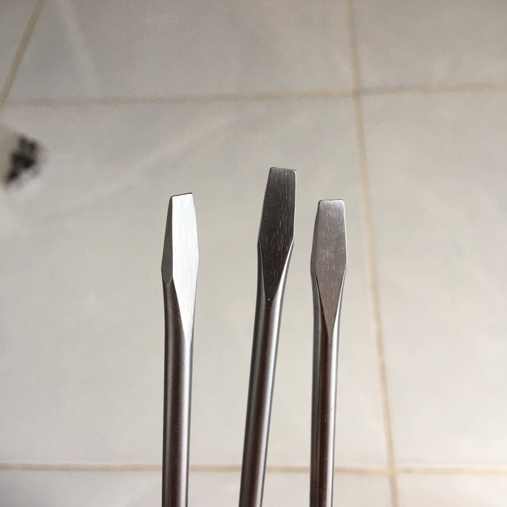 Tua Vít Dẹp Nhật Dài 18cm - Hàng Chất Lượng