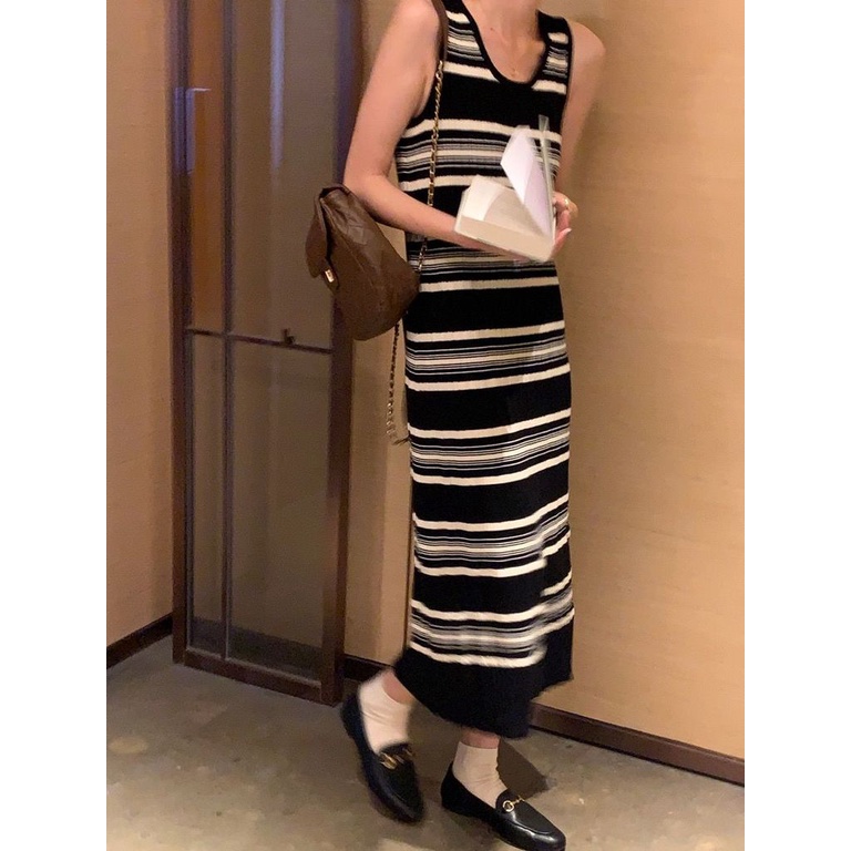 Đầm Dệt Kim Sát Nách Cổ Tròn Họa Tiết Kẻ Sọc Màu Sắc Tương Phản Thời Trang Xuân Hè Hàn Quốc Cho Nữ