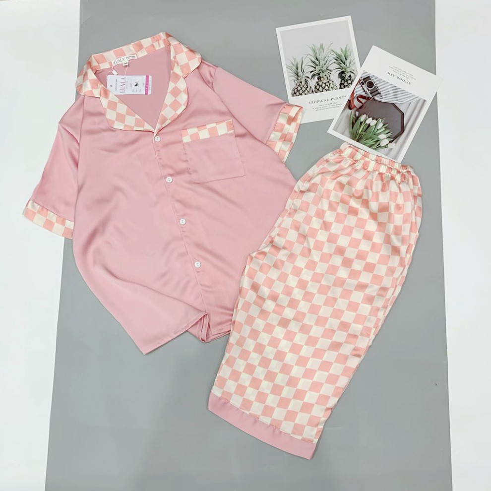 Bộ Lụa Satin Cổ Tim Tay Ngắn Quần Ngố Đồ Bộ Mặc Nhà Bộ Ngủ Pijama BP04 - Babi mama